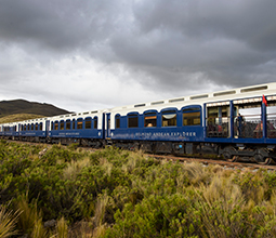 Tren Hiram Bingham rumbo al Cusco